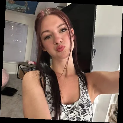 Elena Cross Elite Feed